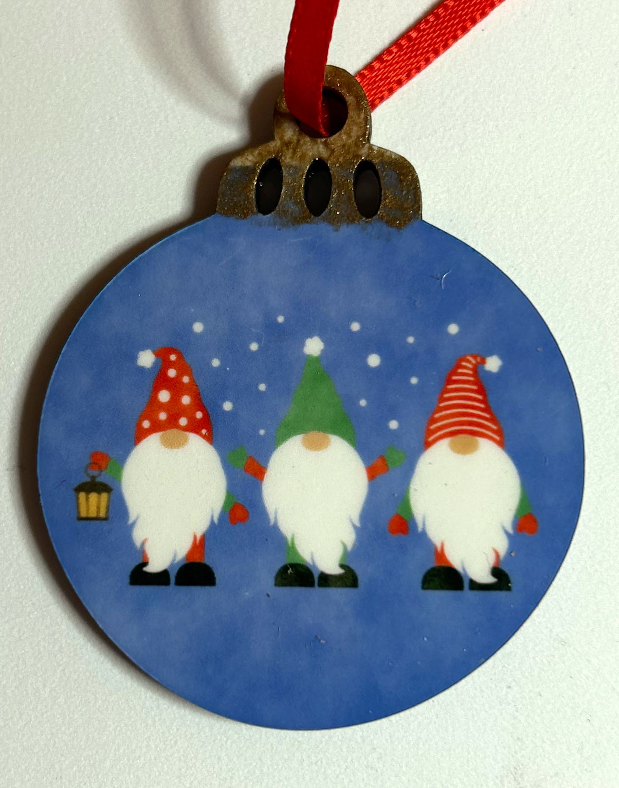 gnome singing on 2" MFD ornament